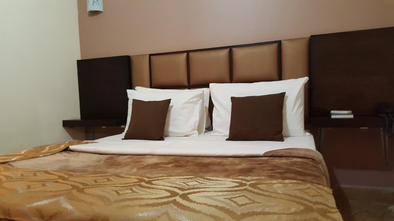 The Big 5 Hotel, Lodge & Camp ลูบุมบาชี ภายนอก รูปภาพ